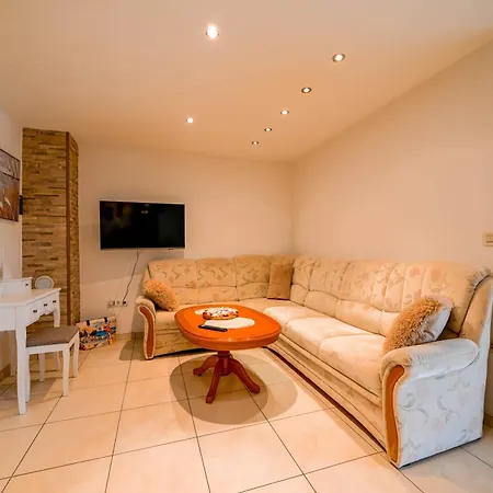 Lido Apartman